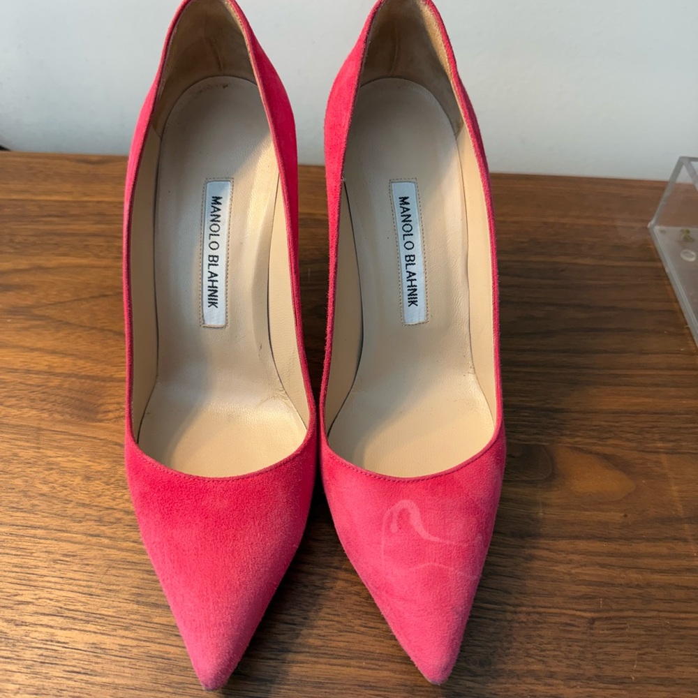 Manolo Blahnik Coral Pumps